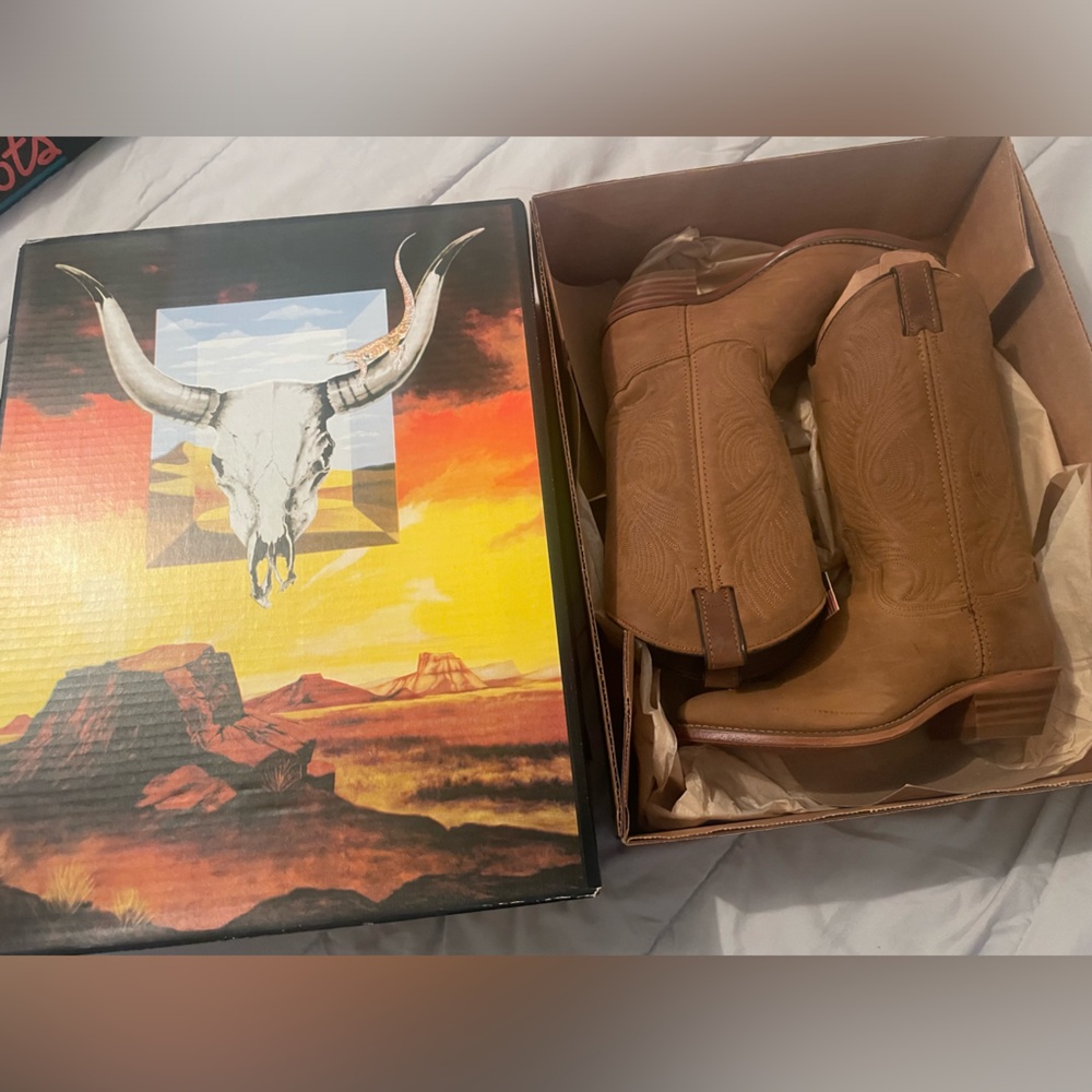 Abilene boots. Size 6M brand new in box